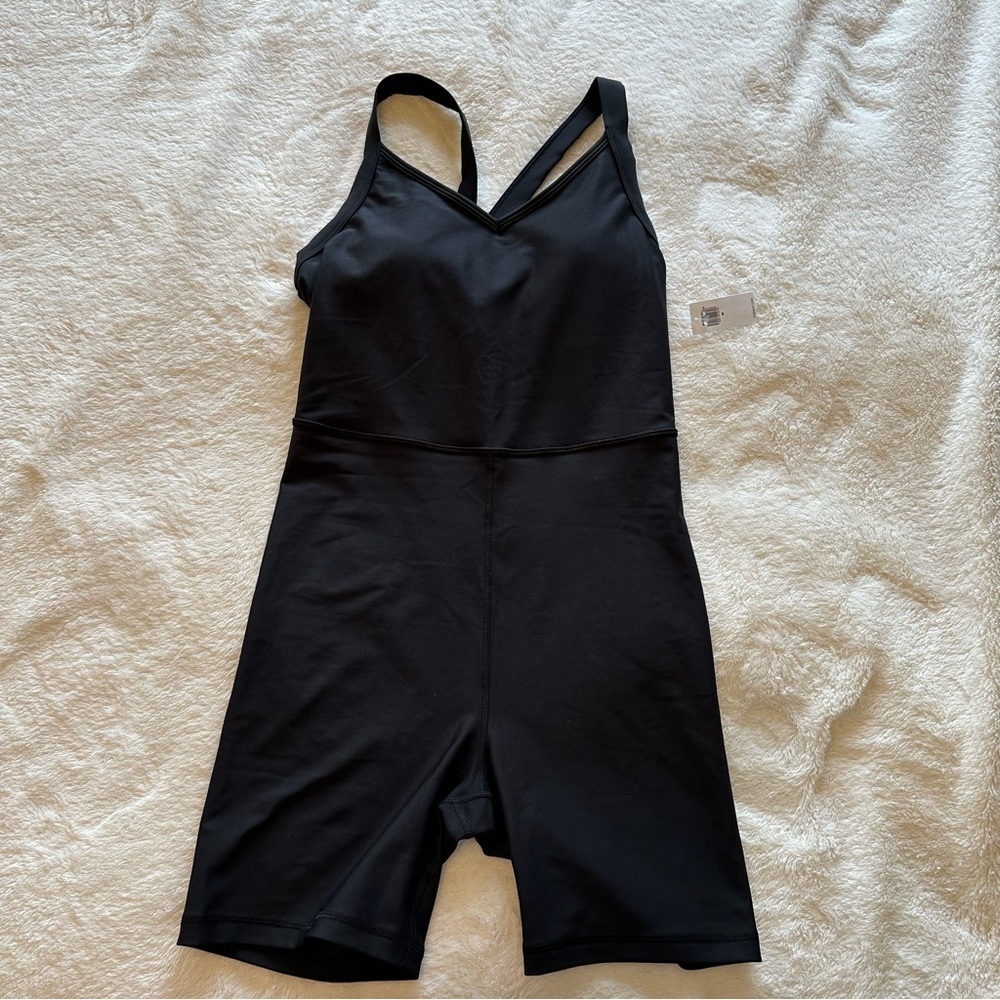 🌟3/$20🌟 NWT Old Navy PowerSoft Bodysuit -- 5-inch inseam. Women size M